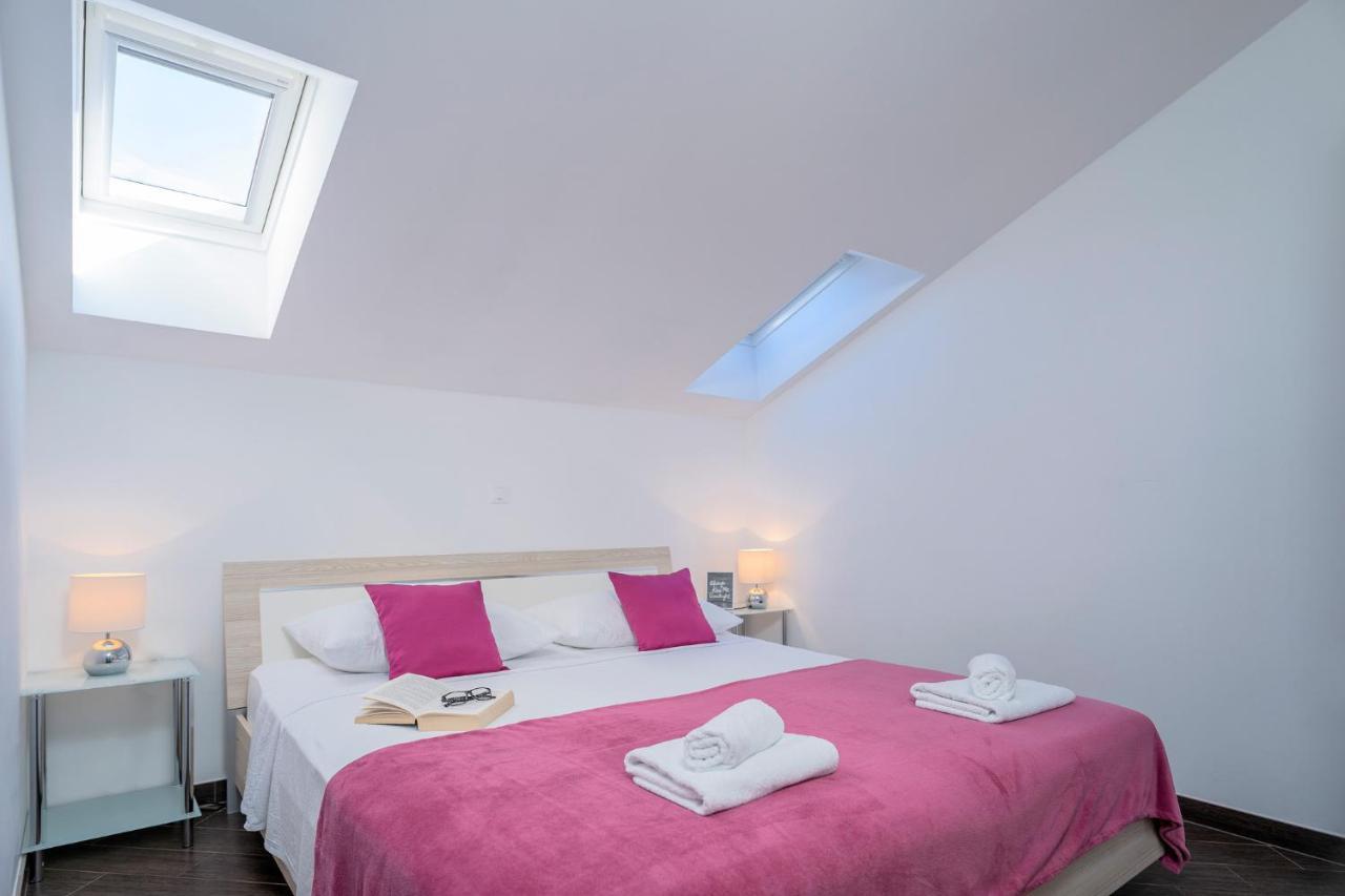 Villa Fio - Rooms & Studio Хвар Экстерьер фото
