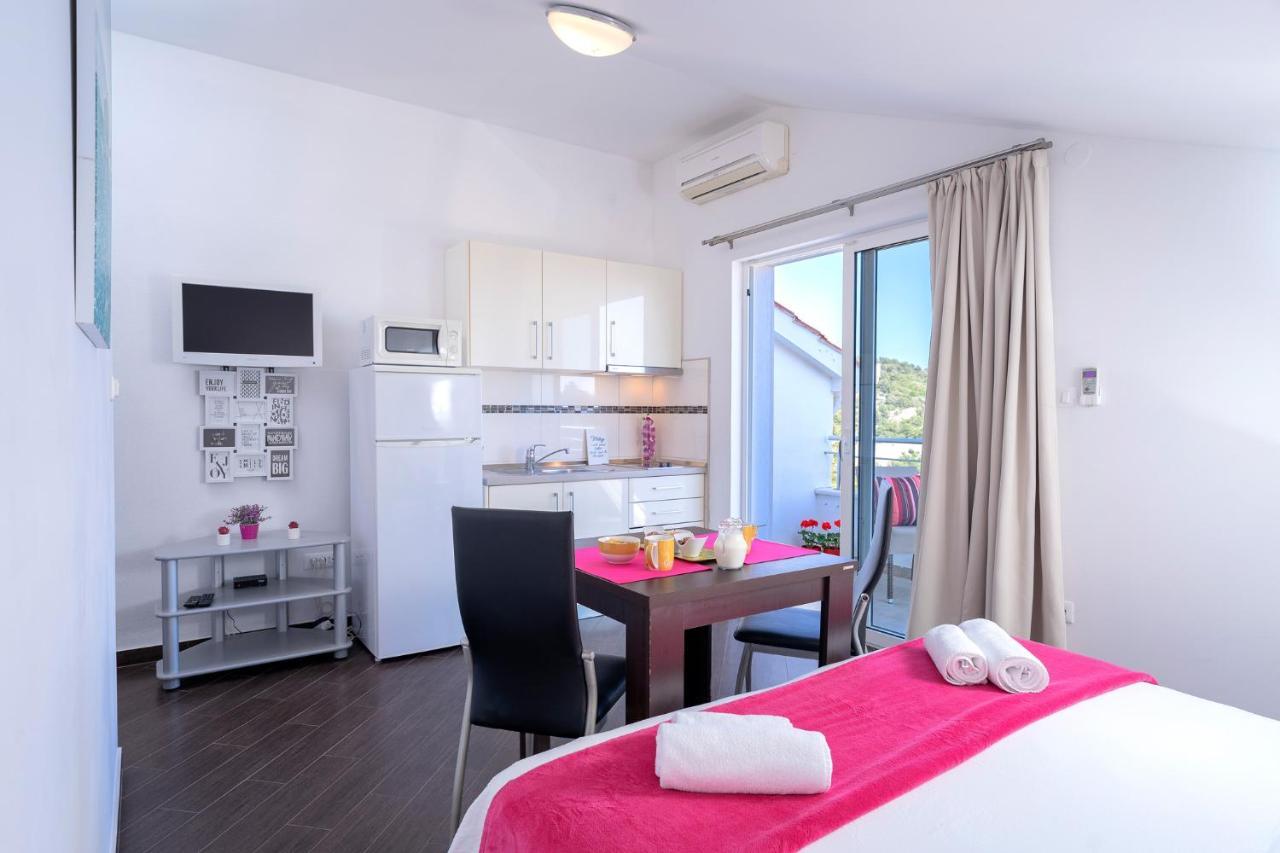Villa Fio - Rooms & Studio Хвар Экстерьер фото