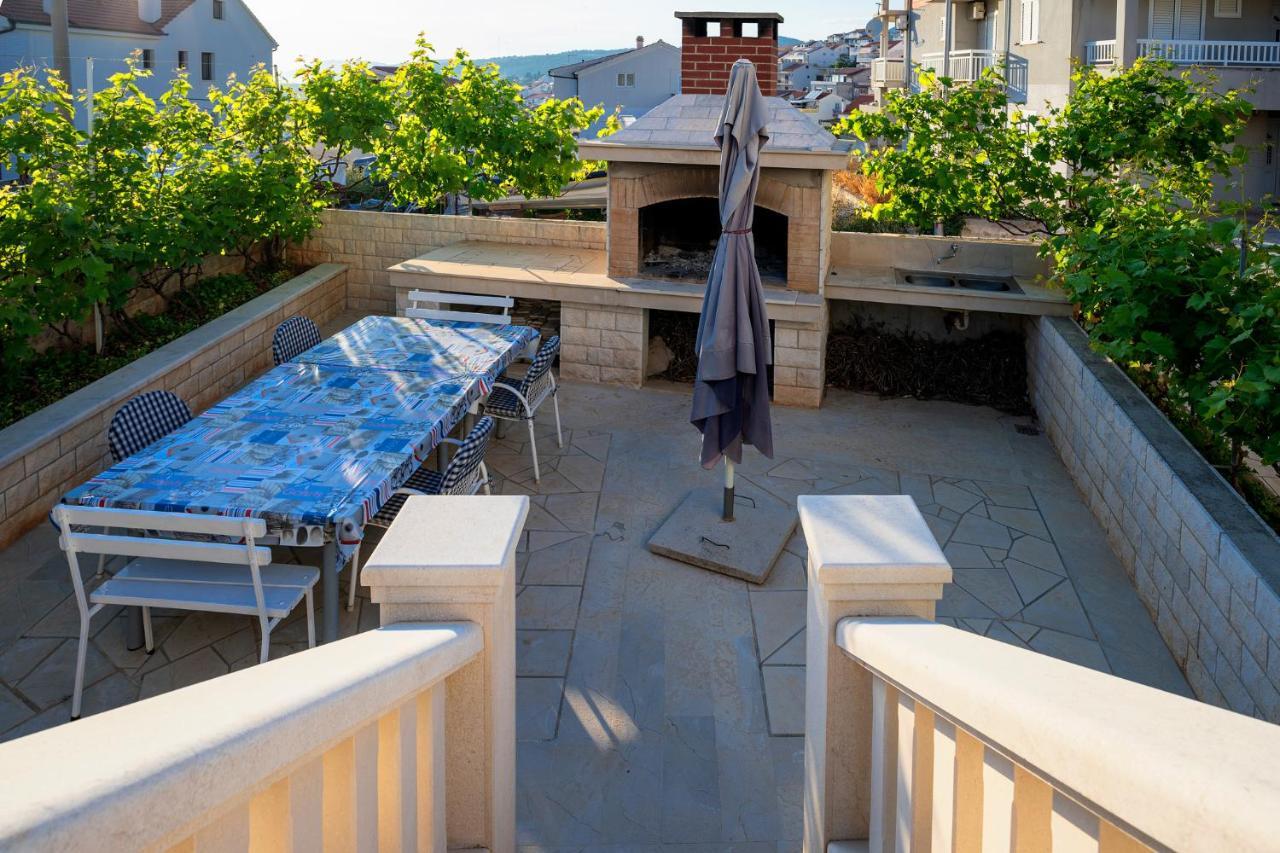 Villa Fio - Rooms & Studio Хвар Экстерьер фото