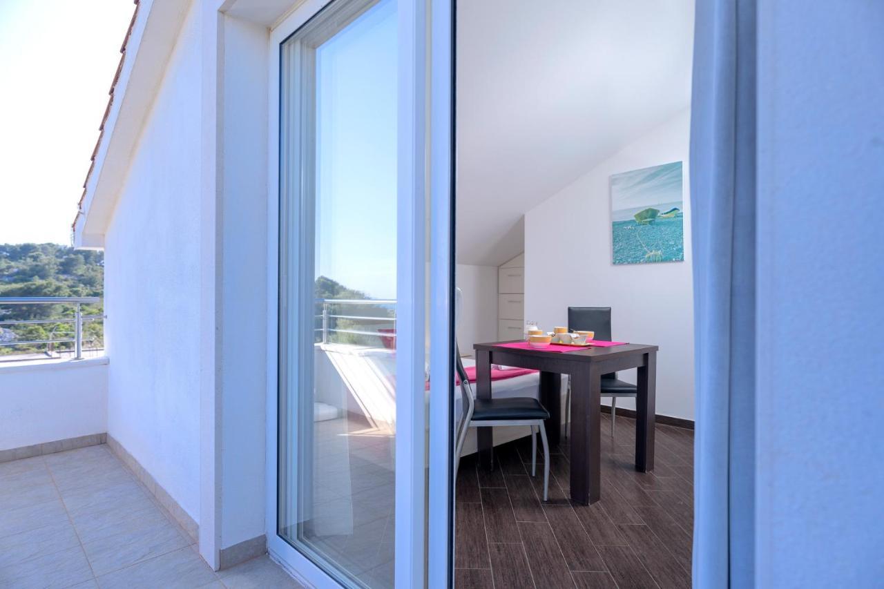 Villa Fio - Rooms & Studio Хвар Экстерьер фото