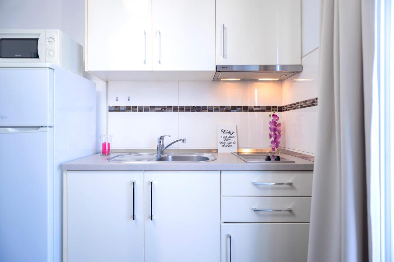 Villa Fio - Rooms & Studio Хвар Экстерьер фото