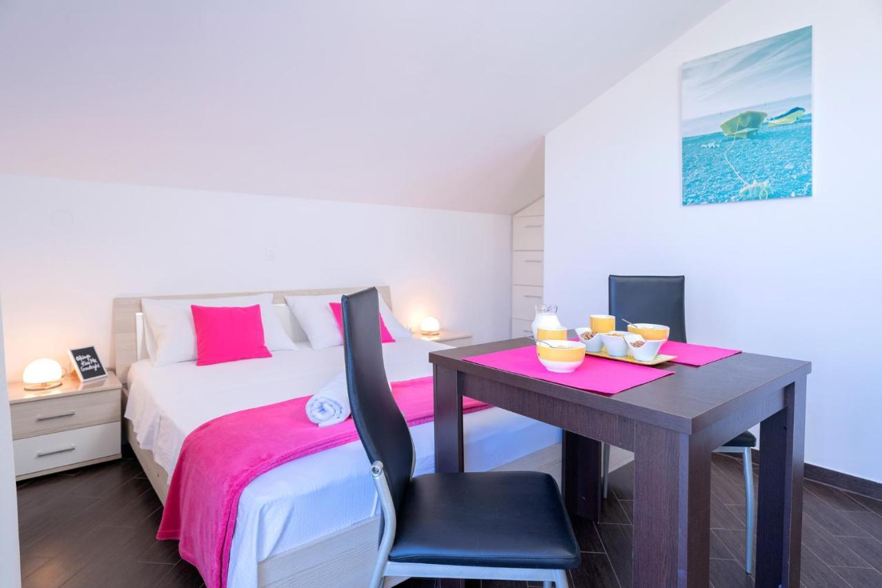 Villa Fio - Rooms & Studio Хвар Экстерьер фото