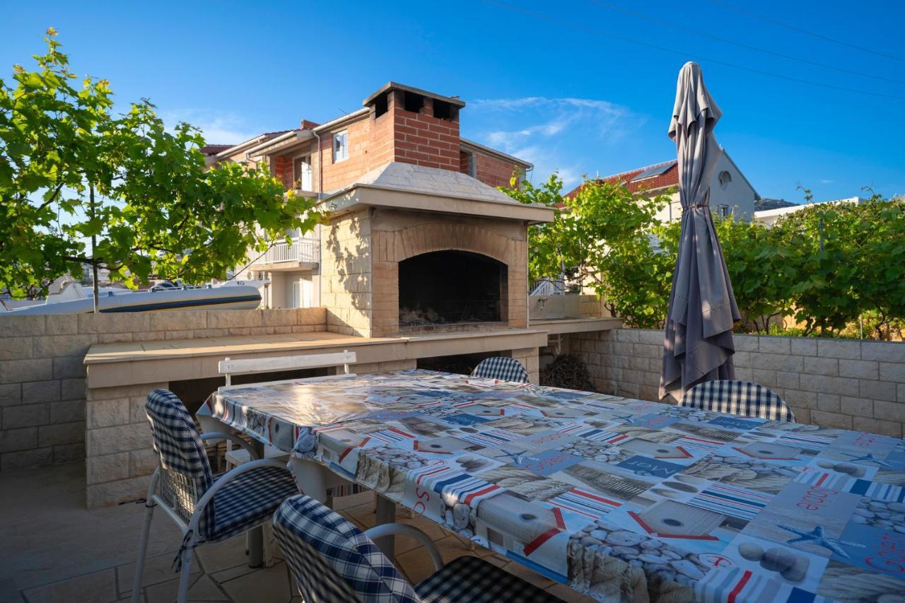 Villa Fio - Rooms & Studio Хвар Экстерьер фото