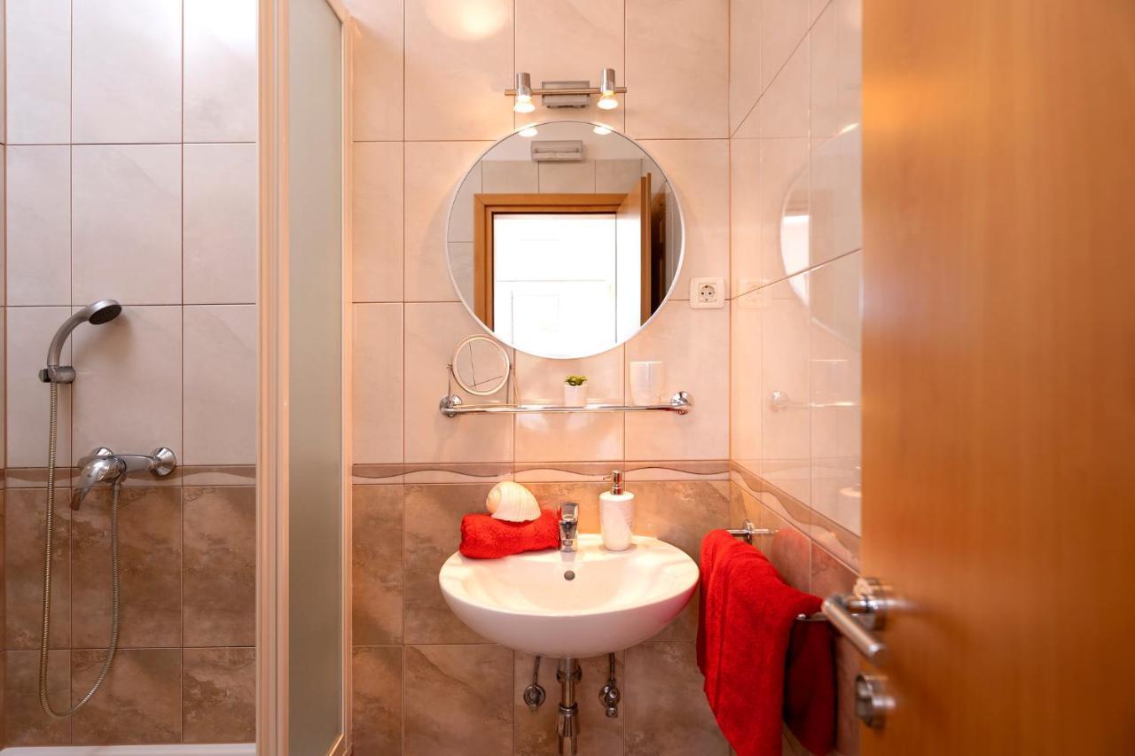 Villa Fio - Rooms & Studio Хвар Экстерьер фото