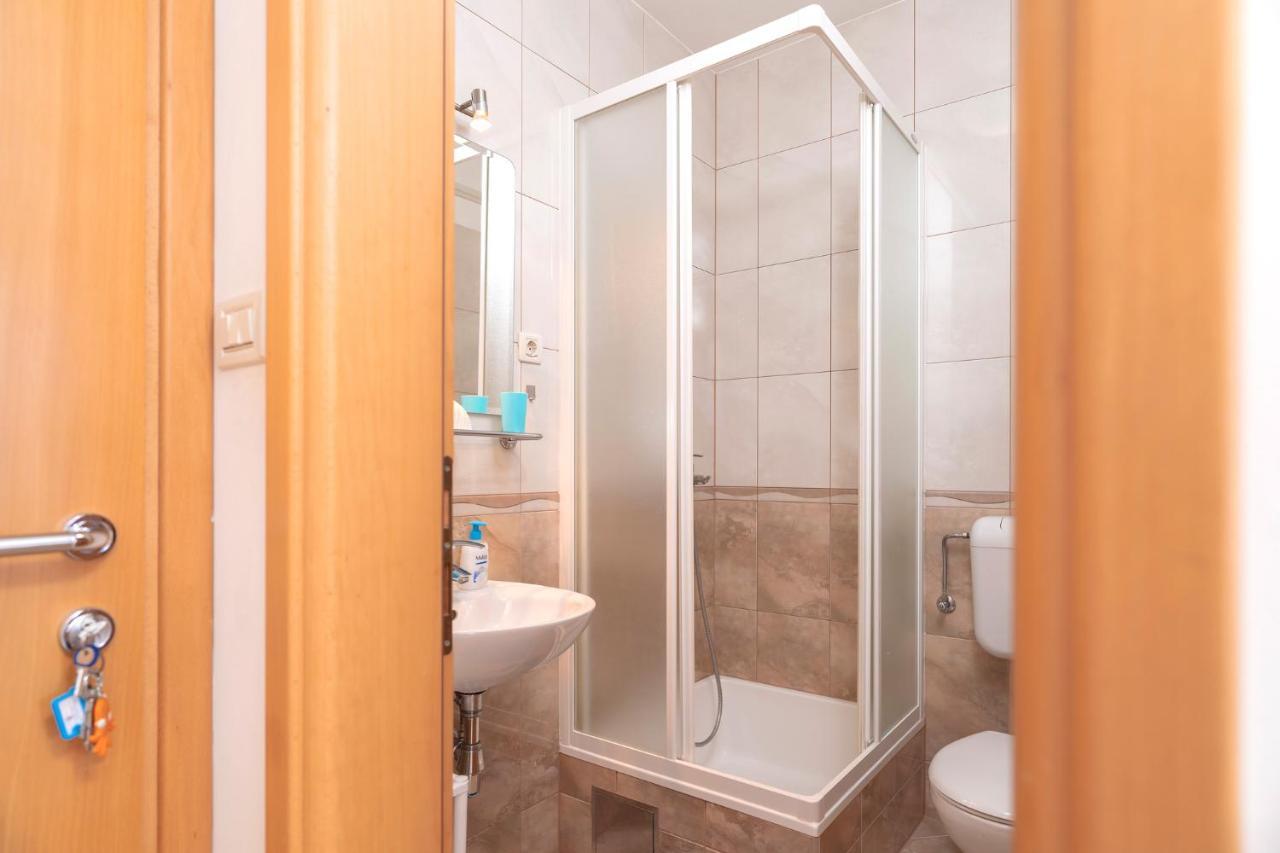 Villa Fio - Rooms & Studio Хвар Экстерьер фото